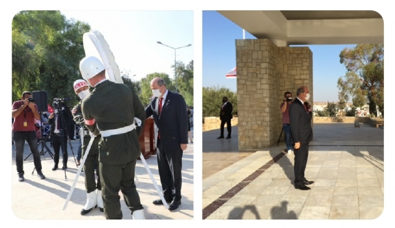 Cumhurbaşkanı Tatar, Cumhuriyet Meclisi Genel Kurulu’nda ant içmesinin ardından Dr. Küçük Anıt Kabri’ne ve Rauf R. Denktaş Anıt Kabri’ne çelenk sundu