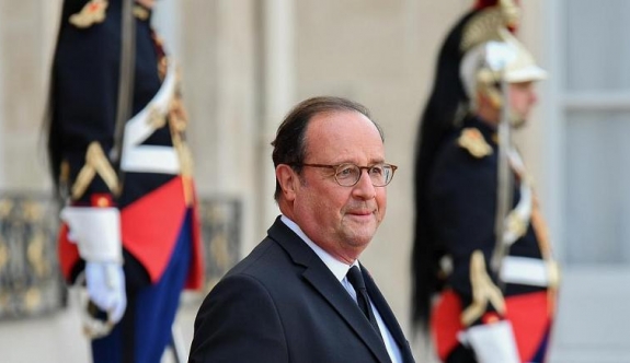 Eski Fransa Cumhurbaşkanı Hollande: Teröristleri Müslümanlarla karıştırmayın