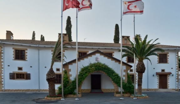 “Rum tarafıyla eşit statüde olan Kıbrıs Türk tarafına saygı gösterilsin”