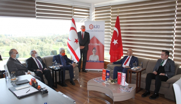 Cumhurbaşkanı Tatar KİÜ’yi ziyaret ederek önemli açıklamalarda bulundu
