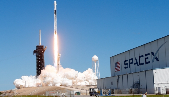 SpaceX'in Starship roketi test uçuşunun 8'inci dakikasında roketle bağlantı kesildi