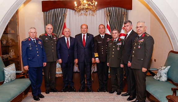 Cumhurbaşkanı Tatar, Türkiye Savunma Bakanı Güler’i kabul etti