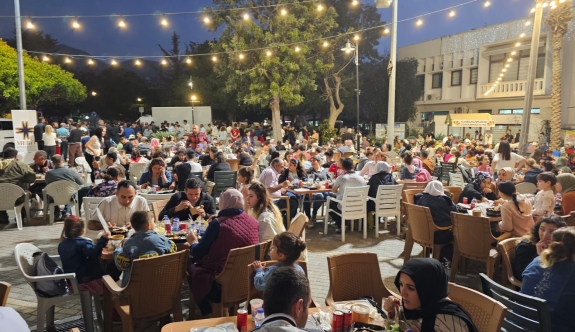 Girne Belediyesi iftar yemeği düzenledi