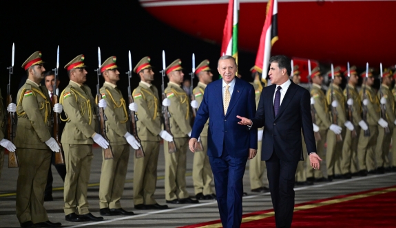 Türkiye Cumhurbaşkanı Erdoğan Erbil'de törenle karşılandı
