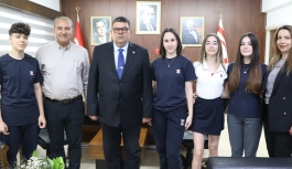 Maliye Bakanı Berova, TED Kuzey Kıbrıs Koleji heyetini kabul etti