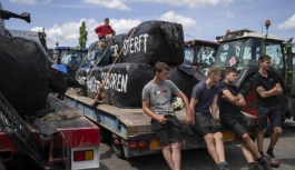 Hollanda'da çiftçilerin protestosunda olay: en az 100 gözaltı!