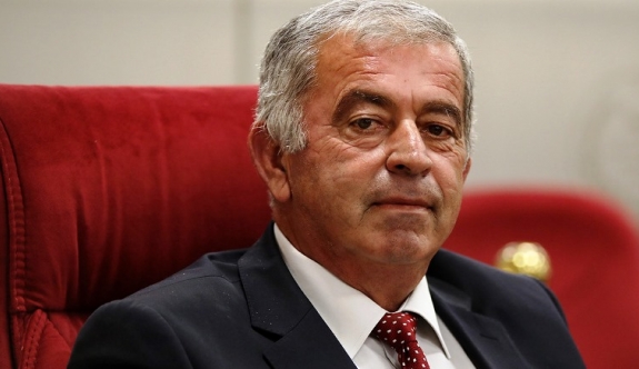 Meclis Başkanlığı’na UBP Milletvekili Önder Sennaroğlu seçildi. Başkan Yardımcılığına Candan seçildi