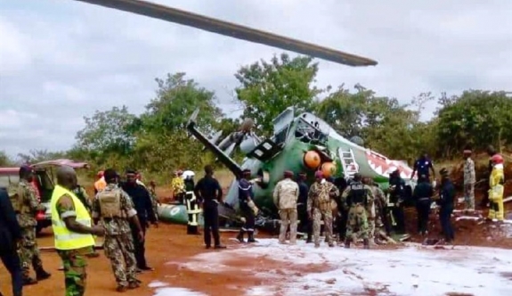 Askeri helikopter düştü: 5 ölü