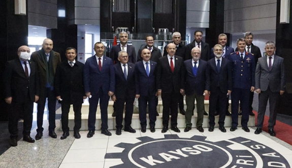 Cumhurbaşkanı Ersin Tatar, Kayseri Sanayi Odası’nda (KAYSO) Sanayicilerle Bir Araya Geldi