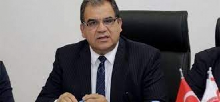 Başbakan ve UBP Genel Başkanı Faiz Sucuoğlu Hükümetin İstifasını Sunuyor