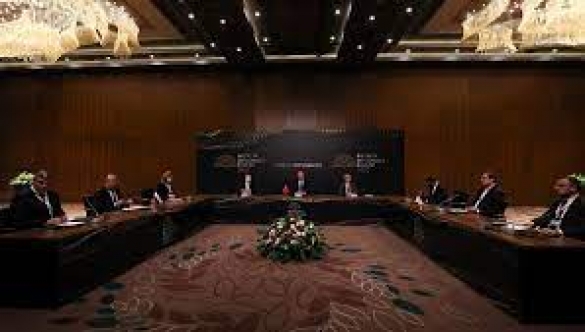 Türkiye'nin Arabuluculuğu ile Antalya'da Düzenlenen Rusya-Ukrayna Zirvesi Toplantısı Başladı