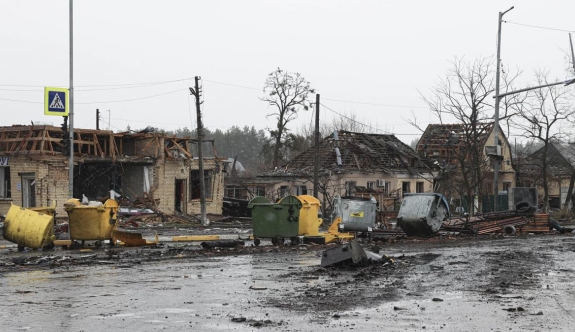 Rusya: Ukrayna'da Yüksek Hassasiyetli Roketlerle Akaryakıt Üslerini Vurduk