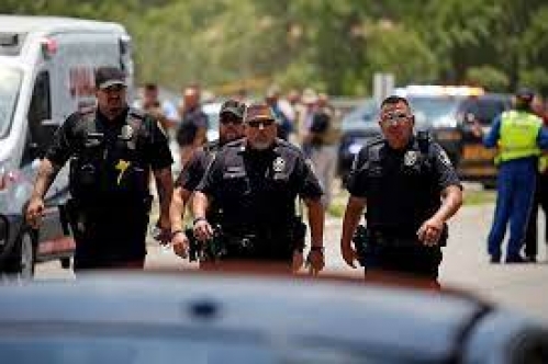 ABD Teksas’ta Okula Silahlı Saldırı: 19’u Çocuk 21 Kişi Hayatını Kaybetti
