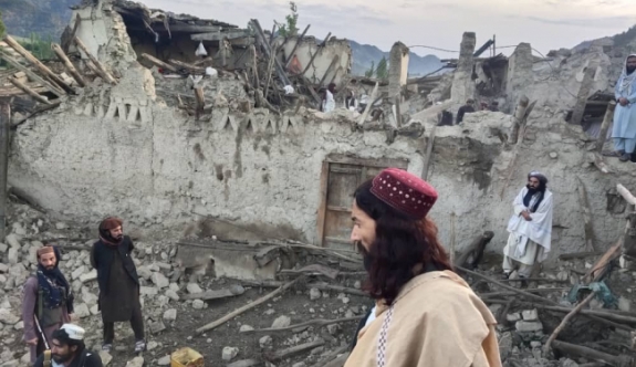 Afganistan'da 5,9 Büyüklüğündeki Depremde en az 255 Kişi Hayatını Kaybetti