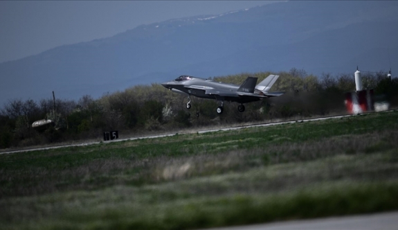Yunan Savunma Bakanı, ABD Savunma Bakanı Austin’den F-35 Savaş Uçağı İstedi