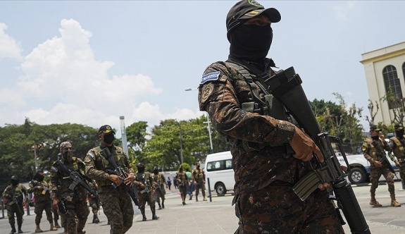 El Salvador'da son 5 ayda 50 binden fazla kişi gözaltına alındı