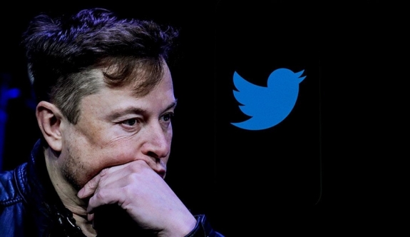 Musk, Twitter'ın yönetim kurulunu feshetti