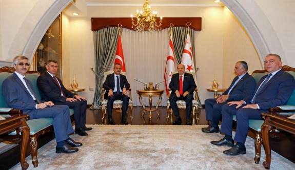 Tatar, Türkiye Milli Eğitim Bakanı Özer ve beraberindeki heyeti kabul etti