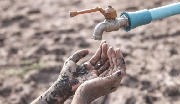 Dünyada içme suyuna erişim iklim değişikliği ve altyapı eksikliği nedeniyle zorlaşıyor