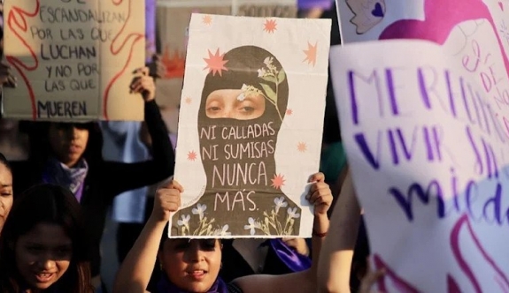 Meksika'da kadın cinayetleri protesto edildi