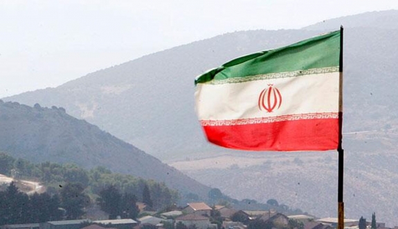 İran, Sudan'dan tahliye edilen vatandaşlarını almak üzere Suudi Arabistan'a uçak gönderdi