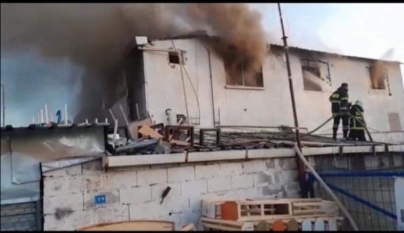 Lefkoşa Organize Sanayi Bölgesinde bir depoda yangın çıktı