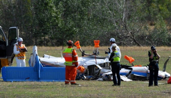 Avustralya'nın Victoria eyaletinde iki hafif uçak havada çarpıştı