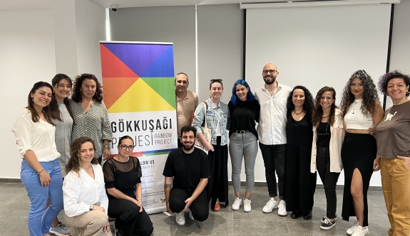 “LGBTİ+ Kapsayıcı Eğitim Mümkün” adlı yuvarlak masa toplantısı yapıldı