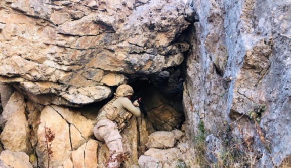 Kahramanlar-35 operasyonlarında teröristlere ait 58 mağara, sığınak ve depo imha edildi