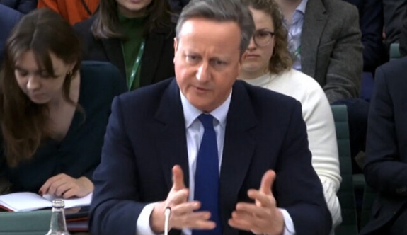 Cameron: "Gemilere saldıranlara karşı harekete geçmekte haklıyız"