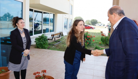 Cumhurbaşkanı Ersin Tatar, Kalkanlı Yaşlı Bakımevini ziyaret etti