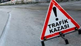 Lefkoşa'da Bir Araç Yayalara Çarptı, 2 Yaralı