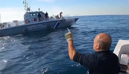 Türk Balıkçılar Tehditlere Boyun Eğmedi! Yunan Komutana Haddini Bildirdi: Geldikleri Gibi Gittiler