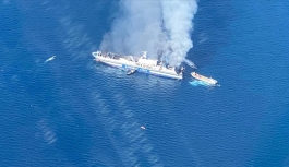 Yunanistan'da Yangın Çıkan Feribotta Bir Türk Vatandaşa Ulaşılamadığı Bildirildi