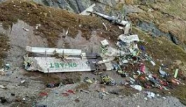 Nepal Dağlarında Kaybolan Uçağın Enkazı Bulundu